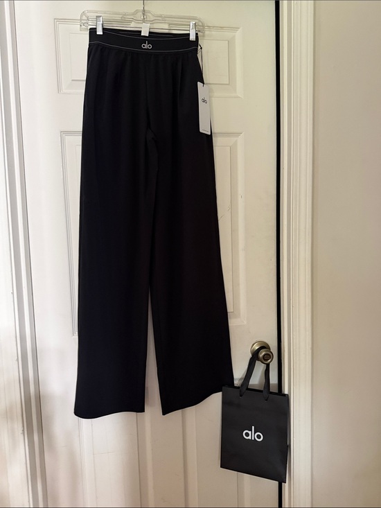 ALO Yoga Pants - ALO Yoga XS Long Suit Up Trouser